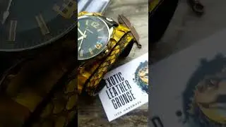 Часовой браслет из шикарной кожи питона "Жёлтый тюльпан"