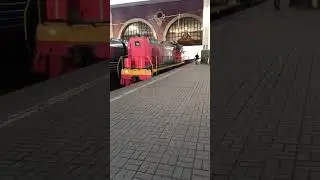 ТЭМ18ДМ-1779 отправляется с казанского вокзала