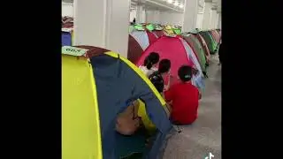 Công nhân tại tâm dịch Bắc Ninh ăn ở tại công ty như Cắm Trại