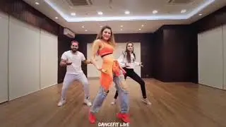 urvashi rautela dance