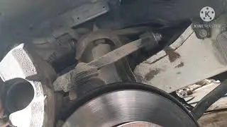 Replacing  Brake Pads  Frontside.  (Tagalog)Toyota Hiace 2009 model