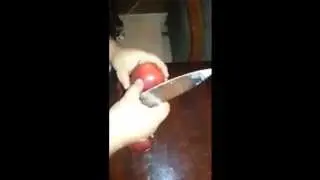 احترس وحذر غيرك التفاح المستورد
