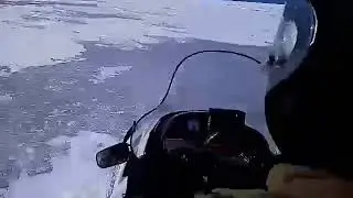 Чудское озеро по льду на снегоходе polaris widetrak 100 km/h