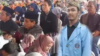 Ribuan Pengunjung Prosesi Wisuda Di Kampus Putih Segeran Juntinyuat Indramayu