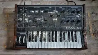 FREE MOOG PRODIGY MODEL PRO MONO SYNTH SOUND DEMO TUNE