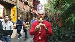 En Chengdu también huele a pólvora! Gora Irún!