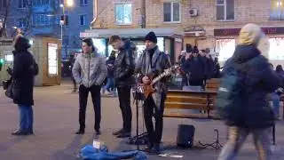 Московский музыкант на Шаболовке (The Verve - Bitter Sweet Symphony кавер)