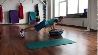 Отжимания на Bosu