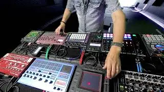 MC-707 & COLLECTIVE TECHNO MUSIC GROOVEBOX JAM - 30 MINUTES 140 BPM