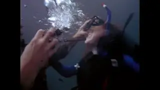 Crazy guy wanna drown 2 women! Incl. a fight with female scuba diver! -- UPGRADE