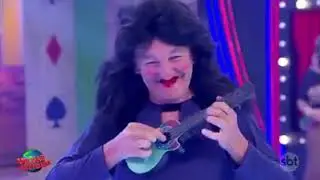 Marquito no Programa do Ratinho, cantando 