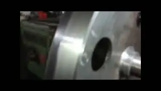 Fabricação de volantes novos,  recapagem para serra fita e serviço de torno em geral