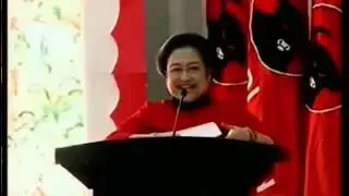 Ternyata Ibu Mega Wati pandai Stand Up Comedy juga, Lucu lagi...