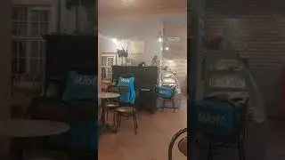 Тасодифий видео ортидан ўзбекистонлик муҳожир интернет юлдузига айланди. Видео, асли ўзбекистонлик,