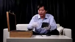 Xiaomi CEO Lei Jun Assembling a Xiaomi WiFi Router / Mi Router  雷军教发烧友安装小米路由器