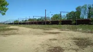 ВЛ80т с грузовым поездом