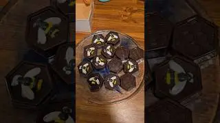 It was a lovely birthday gift 🎁 ☺️  Dark Chocolates #foodshorts #shortscooking #Chocolate #bees