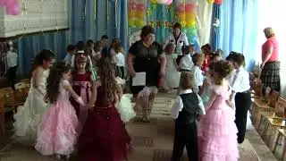 Интересная игра на выпускном в детском саду, 