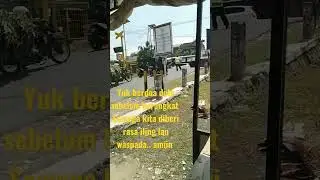 Kereta api   Penataran melintas