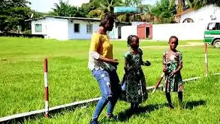L'abbé Joël OLENDO. et la chorale Sainte Cécile de Massengo de Brazzaville. @philippeOSSETE
