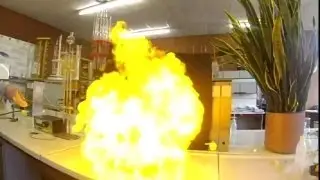 Hydrogen Gas Explosion Slowmotion [Gopro Hero3 Black editon 240fps]