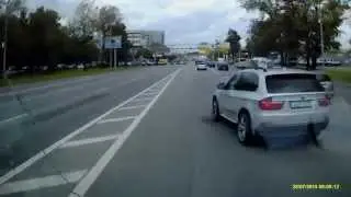 Автохам решил поучить скорую/ мудак за рулем бмв BMW