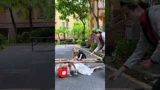 天使舍身救人，好感动 