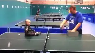 طفل حريييييف تنس ^_^