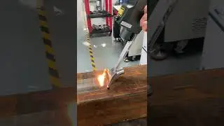 500W Pulsed Laser Cleaning Machine Using Fume Extractor for Rust Removal.#shorts