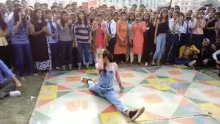 Dance On Tu Chej Badi Hai Mast || College Performance
