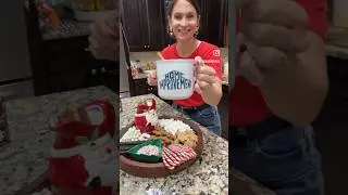 Crowd Pleasing Crock Pot Hot Cocoa
