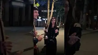 Я пою для улыбок  😮