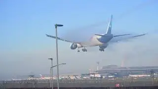 BOEING 777 369ER Heavy Water Vapour On Wings