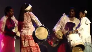 Dança do Tambor - Caixeiras do Divino