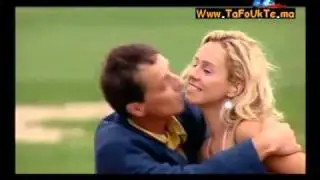 الكاميرا الخفيه الاجنبيه :دولار مقابل بوسه