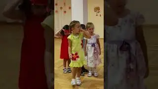 Ната первый в жизни утренник.Ясли