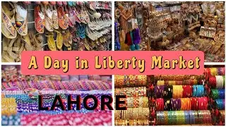 aj gayi mai liberty Market // dekhaongi sari shopping // akhir tak zaror dekhain suprise hay