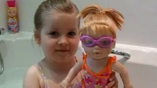 ♥ БЕБИ БОРН КУКЛА ПЛАВАЮЩАЯ Интерактивная Обзор Играем Плаваем вместе BABY Born swimming doll
