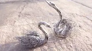 Лебеди, скульптура из проволоки