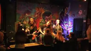 UVAGA! - Дзе Яна? (Минск, Graffiti bar 26.03.2022)