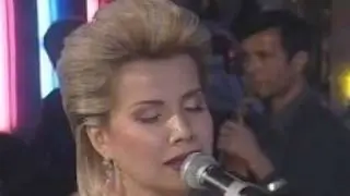 Yulduz Usmonova - Ona Yig'laydi live 2005