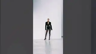 Bella Hadid 