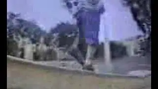 متزحلق يسقط على راسه