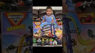 Blippi Fan Monster Truck Garage 