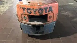 Погрузчик Toyota вилочный