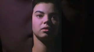 Female Vampire hypnotizes her next meal
