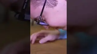 Кобяков лижет пол! 