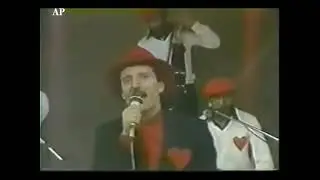 BUSCANDO LA MELODÍA  -  HENRY FIOL