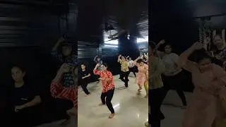 Dakla 2.0 garba new steps #udsindia  #dakla  #garba #garbasteps #navratri #danceshorts