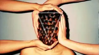 Kanye West X TWRK - Flashing Lights